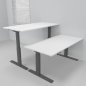 Preview: Doppelarbeitsplatz 163 x 160 cm HMK1 elektrisch höhenverstellbare Schreibtische Gestell Grafit Tischplatten Weiß