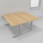 Preview: Doppelarbeitsplatz 163 x 160 cm HMK1 elektrisch höhenverstellbare Schreibtische Gestell Silber Tischplatten Ahorn