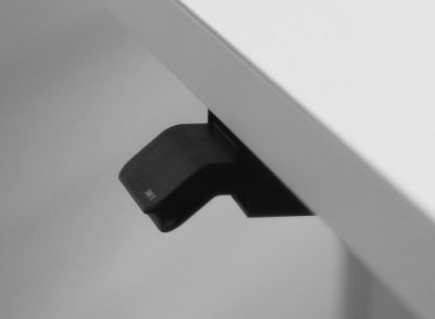 Schreibtisch VXM 160 cm elektrisch höhenverstellbar  Taster