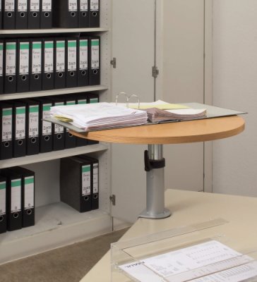 Ergonomisches Tischpult mit Klemmfuß MAUL Buche Beispiel
