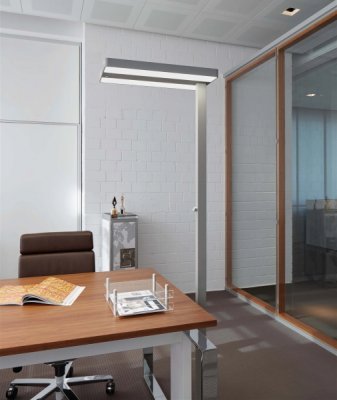 LED-Standleuchte MAULjuvis sensor dimmbar - silber Stellbeispiel