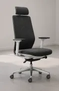 Bürodrehstuhl B1 mit Kopfstütze und Armlehnen